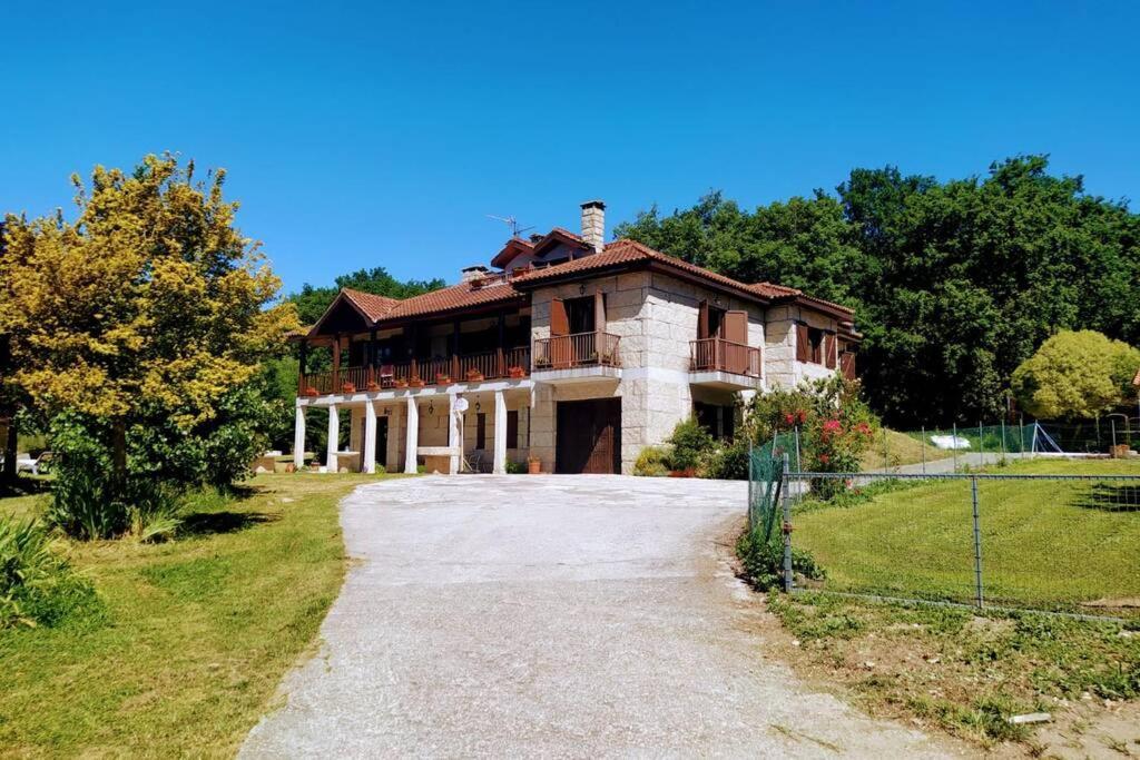 Espectacular Casa Con Piscina En Allariz Kültér fotó